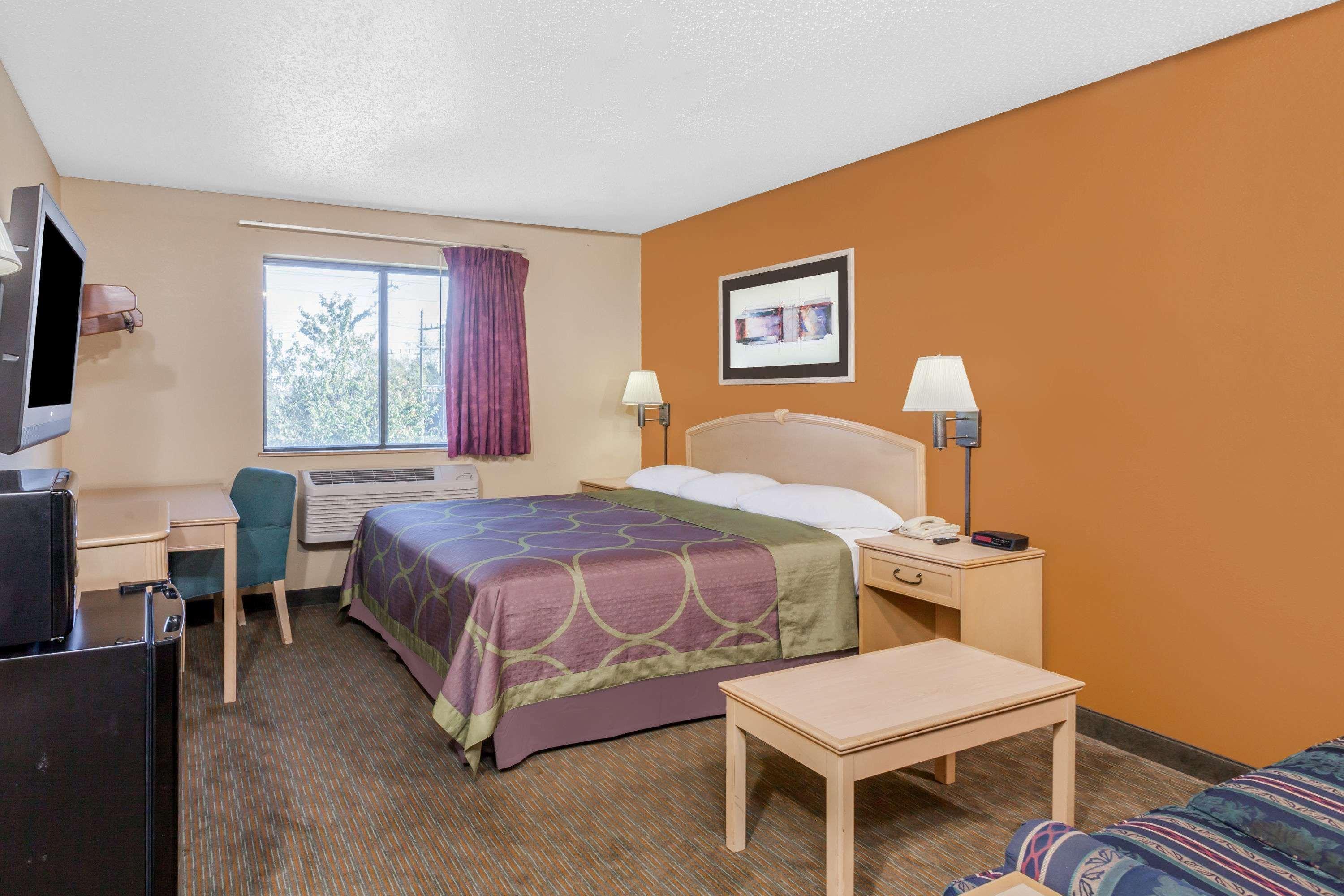 מלון Super 8 By Wyndham Charlotte/Amusement Park Area מראה חיצוני תמונה