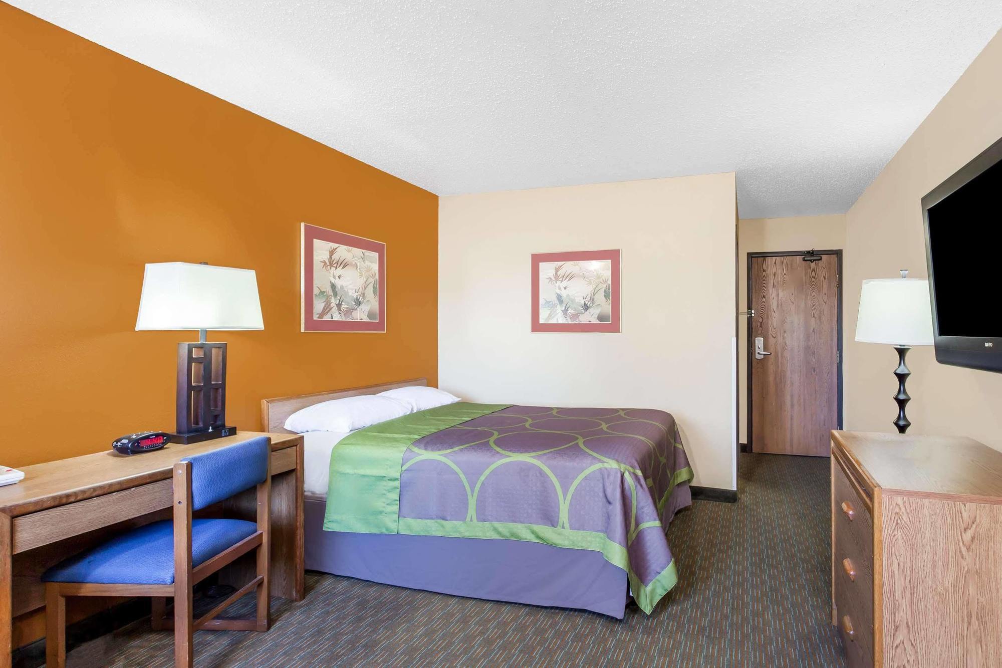 מלון Super 8 By Wyndham Charlotte/Amusement Park Area מראה חיצוני תמונה